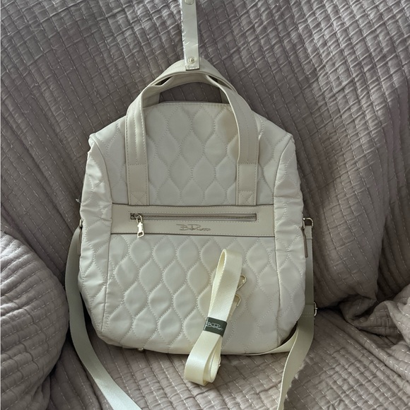 Bella Russo Cream Quilted 14.4 Tote/Backpack/Shoulder Bag With Dust Bag. NWT main image 4